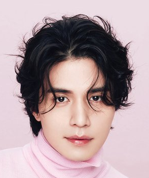 Lee Dong Wook Nationality, Age, Born, Lee Dong Wook is a South Korean actor and model under King Kong by Starship Entertainment.