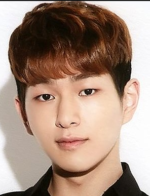 Onew Nationality, Age, Born, Gender, Lee Jin Ki, higher recognised by way of his degree name Onew, is a South Korean idol singer, dancer, actor, songwriter, presenter, radio host, MC, and promotional model.