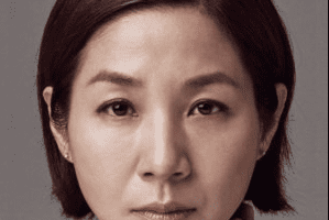 Kim Ho Jung Nationality, Born, Gender, Kim Ho Jung is a South Korean actress. Kim's portrayal as an sick wife in Im Kwon Taek's film Revivre (2015).