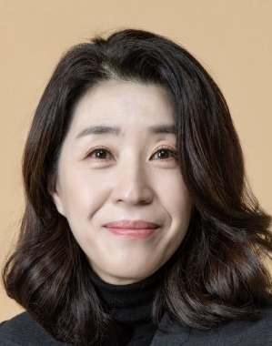 Kim Mi Kyung Nationality, Born, Gender, Kim Mi Kyung is a South Korean actress beneath Popeye Entertainment.