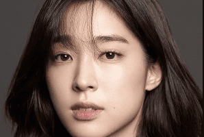 Choi Sung Eun Nationality, Born, Gender, Choi Sung Eun is a Korean actress, recognized for Start-Up (2019), SF8 (2020) and Beyond Evil (2021).