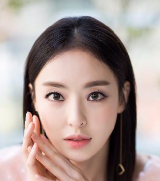 Lee Da Hee Nationality, Born, Gender, Lee Da-Hee is a South Korean model, singer, television, and movie actress underneath Huayi Brothers.