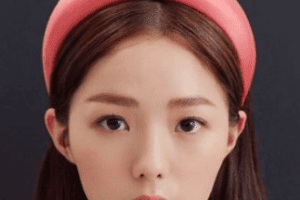 Chae Soo Bin Nationality, Born, 채수빈, Gender, Chae Soo Bin is a South Korean actress. She has regarded in KYUHYUN's "Moving On" MV.