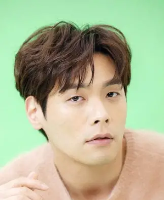 Choi Daniel Age, Born, Gender, 최다니엘, Plot, Nationality, Plot, Choi Daniel is a South Korean actor, DJ and television anchorman underneath J,Wide-Company.