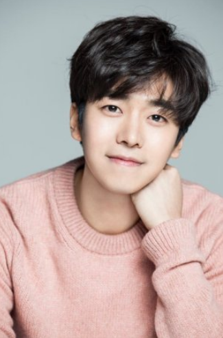 Moon Ji Hoo Nationality, Born, Gender, 문지후, Plot,문지후 Age, Moon Ji-hoo is a South Korean actor, singer, and version.