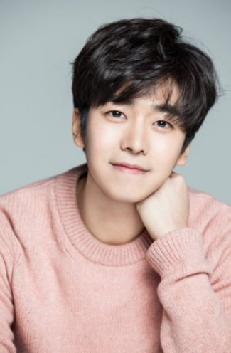 Moon Ji Hoo Nationality, Born, Gender, 문지후, Age, Plot, Moon Ji-hoo is a South Korean actor, singer, and version.