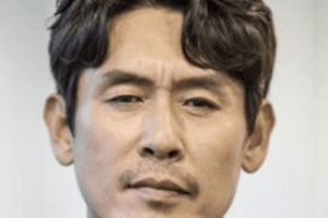 Sol Kyung Gu Nationality, Born, Plot, 설경구, 설경구, Gender, Age, Sol Kyung Gu is a Grand Bell Award, Golden Space Needle Award.