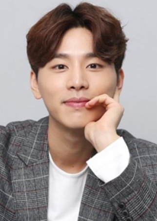 Kim Woo Seok Nationality, Age, Gender, Born, 김우석, Plot, Kim Woo Seok is a South Korean actor controlled by means of Alien Company.