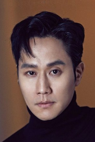 Jung Woo Nationality, Born, Gender, Age, 정우, Plot, Jung Woo made his acting debut in 2006 and commenced his career appearing in minor roles on movie and tv.