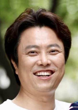 Seo Hyun Chul Nationality, Age, Born, Gender, 서현철, Plot, Seo Hyun Chul is a Korean actor, stage actor and musical actor.