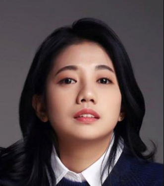 Noreen Joyce Guerra Nationality, Age, Born, 노린 조이스 게라, Gender, Noreen Joyce Guerra is a Filipino supervisor in an economic enterprise and an actress known for gambling historical past roles.