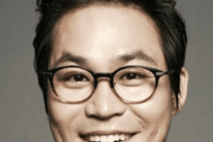 Kim Sung Kyun Nationality, Age, born, Gender, 김성균, Plot, Kim Sung Kyun is a South Korean actor. Kim began his career in theatre.