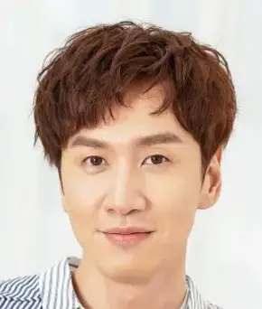 Lee Kwang Soo Nationality, Born, Gender, Lee Kwang Soo is a South Korean actor, model, and entertainer exceptional regarded for being a former member of the range display "Running Man".