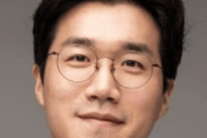 Ryu Yeon Seok Biography, Age, Born, Plot, 류연석, Gender, Ryu Yeon Seok is a South Korean actor.