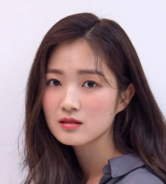 Kim Hye Yoon Nationality, Gender, 김혜윤, Age, Born, Plot, Kim Hye Yoon is a South Korean actress.