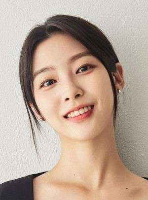 Lee Soo Jung Nationality, Director, 이수정, Age, Born, Gender, Plot, Director debut in 2011 with Jinsuk and me, observed later with the aid of Time to Read Poems 2021.