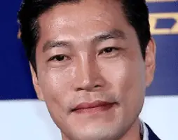 Choi Gwi Hwa Nationality, Age, Born, Gender, 최귀화, Plot, Choi Gwi Hwa is a South Korean actor.