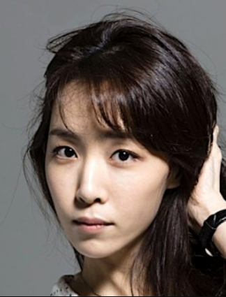 Kim Eana Nationality, Gender, 김이나, Born, Biography, Age, Plot, Kim Eana is a South Korean K-pop lyricist.