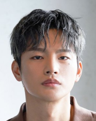 Seo In Guk Nationality, Born, Age, Nationality, Gender, Plot, Seo In Guk is a Korean pop singer and actor represented by Story J Company.