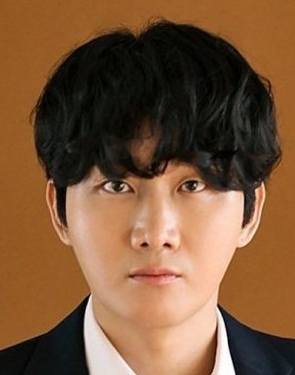 Lee Yong Jin Nationality, Gender, Born, Age, 이용진, Plot, Lee Yong Jin is a comedian and singer.