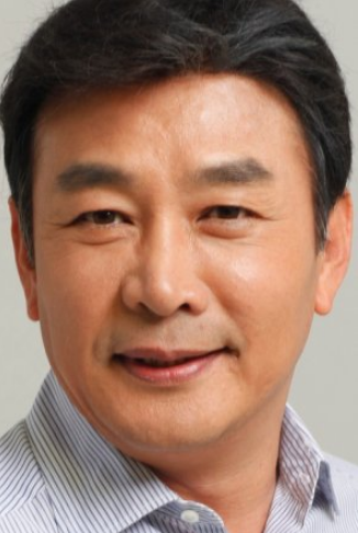 Gil Yong Woo Nationality, Gender, Age, Born, 길용우, Plot, Gil Yong Woo is a South Koren actor.
