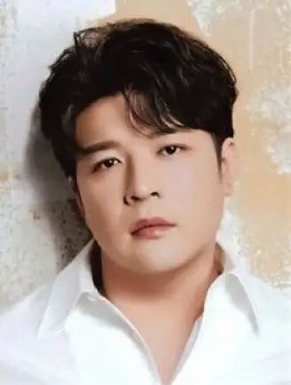 Shin Dong Nationality, Age, Born, Gender, Biography, 신동, Plot, Shin Dong Hee, higher recognized by his degree call Shindong, is a Korean pop singer, actor, presenter.