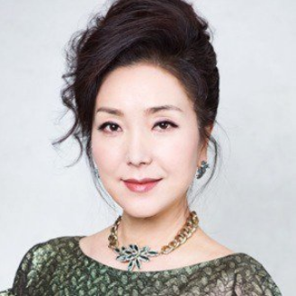 Lee Hwi Hyang Nationality, Biography, Age, Born, 이휘향, Plot, Gender, Lee Hwi-hyang is a South Korean actress.