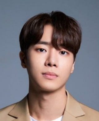 Choo Young Woo Nationality, Age, Born, Gender, 추영우, Biography, Plot, Choo Youthful Charm is a South Korean entertainer.