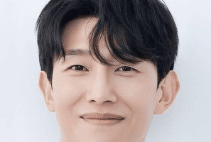 Kang Ki Young Nationality, Biography, Plot, Age, 강기영, Born, Gender, Kang Ki Young, born in Incheon, is a South Korean actor controlled with the aid of Namoo Actors.
