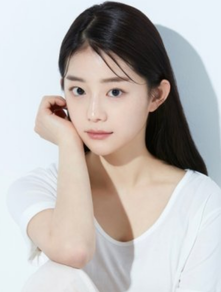 Byeon Seo Yoon Nationality, Plot, Born, Biography, Age, 변서윤, Gender, Byeon Seo Yoon is a korean actress.