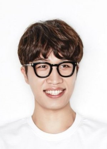 Ko Young Bae Nationality, Age, Born, 고영배, Gender, Plot, He is the pioneer and singer for the 4 part bunch Soran.