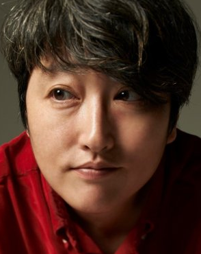 Byun Young Joo Nationality, Age, Born, 변영주, Biography, Plot, Byun Young Joo is a South Korean movie chief.
