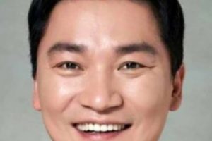 Jo Jae Yoon Nationality, Born, Gender, 조재윤, Age, Biography, Plot, Jo Jae Yoon is a South Korean entertainer known for assuming essential supporting parts in movies, TV, and theater creations.