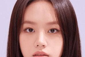 Lee Hye Ri Nationality, Age, Born, 이혜리, Biography, Gender, Plot, Lee Hye Ri, referred to mononymously as Hyeri, is a South Korean entertainer, vocalist, and TV character.