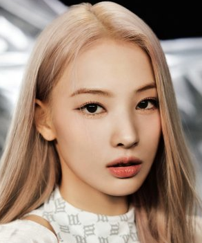 Jinni Nationality, Born, Gender, Biography, 지니, Age, Plot, She is an individual from the young lady bunch NMIXX.