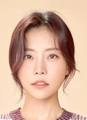 Seo Ye Hwa Nationality, Age, Born, Gender, 서예화, Biography, Plot, Seo Ye Hwa is a South Korean entertainer.