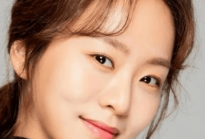 Noh Susanna Nationality, Biography, Age, Born, 노수산나, Gender, Plot, Noh Susanna is a South Korean entertainer.