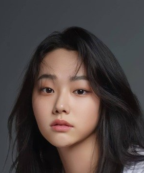 Kang Mi Na Nationality, Born, Plot, 강미나, Age, Biography, Gender, She was an individual from the South Korean young lady bunch, Gugudan (gu9udan), and moved on from Jellyfish Diversion in 2016.