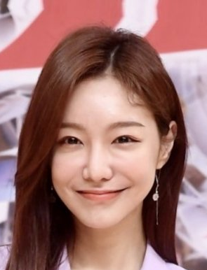 Shin So Yool Nationality, Gender, Age, Born, 신소율, Biography, Plot, Lately, Shin became perceived for her supporting jobs in different TV shows.