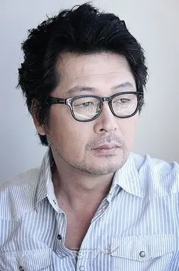 Kim Yoon Seok Nationality, Gender, Age, 김윤석, Biography, Born, Plot, He played the antagonist of Woo Chi, Hwa Dam, in the critically acclaimed films.