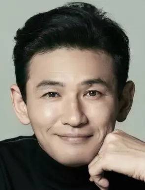Hwang Jung Min Nationality, Gender, Age, 황정민, Biography, Plot, He was captivated with motion pictures since the beginning. During the third grade of center school, Jung Min chose to seek after acting subsequent to watching the melodic "Peter Skillet".