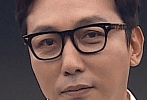 Tak Jae Hoon Nationality, Age, Biography, Plot, 탁재훈, Born, Gender, He has since made a profession as a performer on South Korean theatrical presentations.