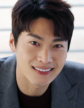Lee Eun Hyung Nationality,. Biography, Height, 이은형, Age, Born, Gender, Plot, Lee Eun Hyeong is a South Korean entertainer, melodic entertainer, theater entertainer, and model.