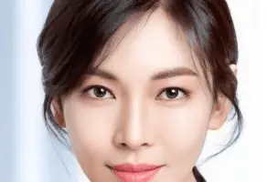 Kim So Yeon Nationality, Plot, Height, Age, Born, 김소연, Biography, Gender, She was one of the principal entertainers in the hit show Iris.