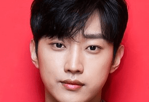 Jung Jin Young Nationality, Plot, Biography, Height, 정진영, Gender, He left WM in 2018 and is as of now under BB Entertainment.