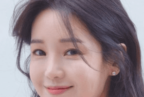 Nam Gyu Ri Nationality, Plot, Age, Born, Biography, 남규리, Gender, Nam Gyu Ri had an agreement debate with the gathering's administration organization and left the gathering.