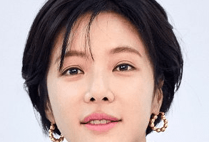 Hwang Jung Eum Nationality, Biography, Age, 황정음, Gender, Height, Plot, She formally made her acting presentation in the 2007 TV show "The Individual I Love".