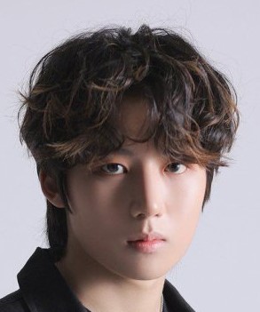 Geonu Nationality, Biography, Plot, Born, Age, Gender, Intro, Geon Woo is a South Korean singer.