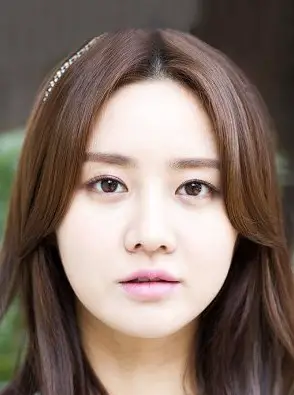 Han Groo Nationality, Plot, Biography, Gender, Born, Age, Intro, Han Groo is a South Korean vocalist and entertainer.