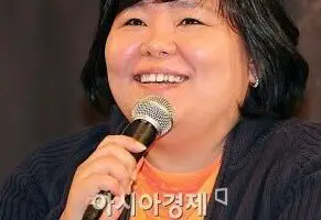 Jung Sung Hee Nationality, Plot, Born, Age, 정성희, Biography, Gender, Jung Sung Hee is a South Korean essayist.